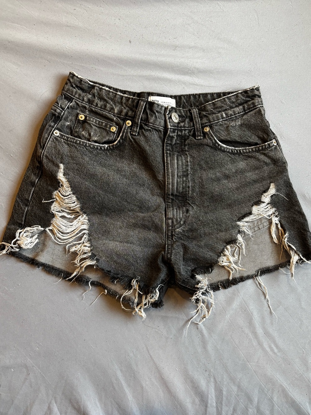 Zara Distressed Black Denim Women's Shorts - High Waist Ripped Style